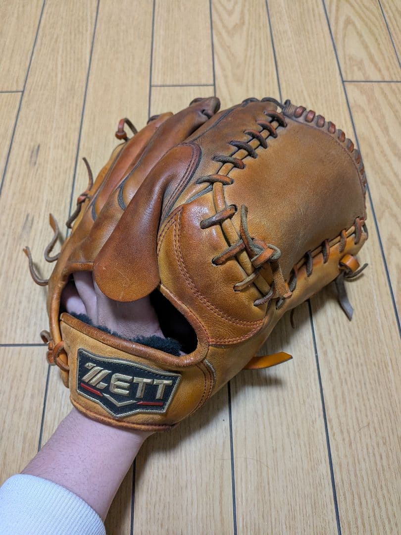 ZETT プロステイタス　硬式ピッチャー用グローブ