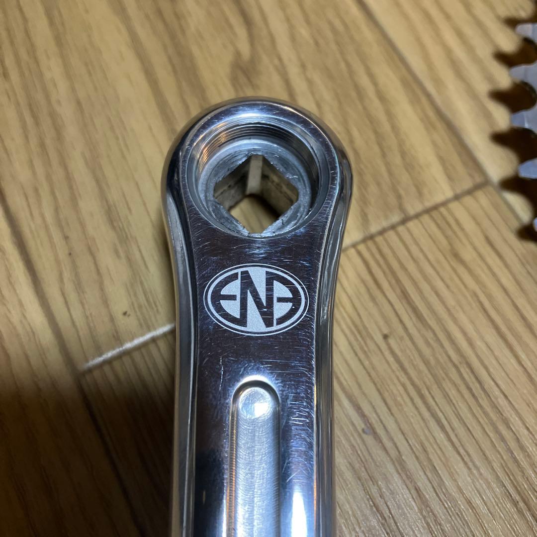 エネシクロ クランクセット シルバー