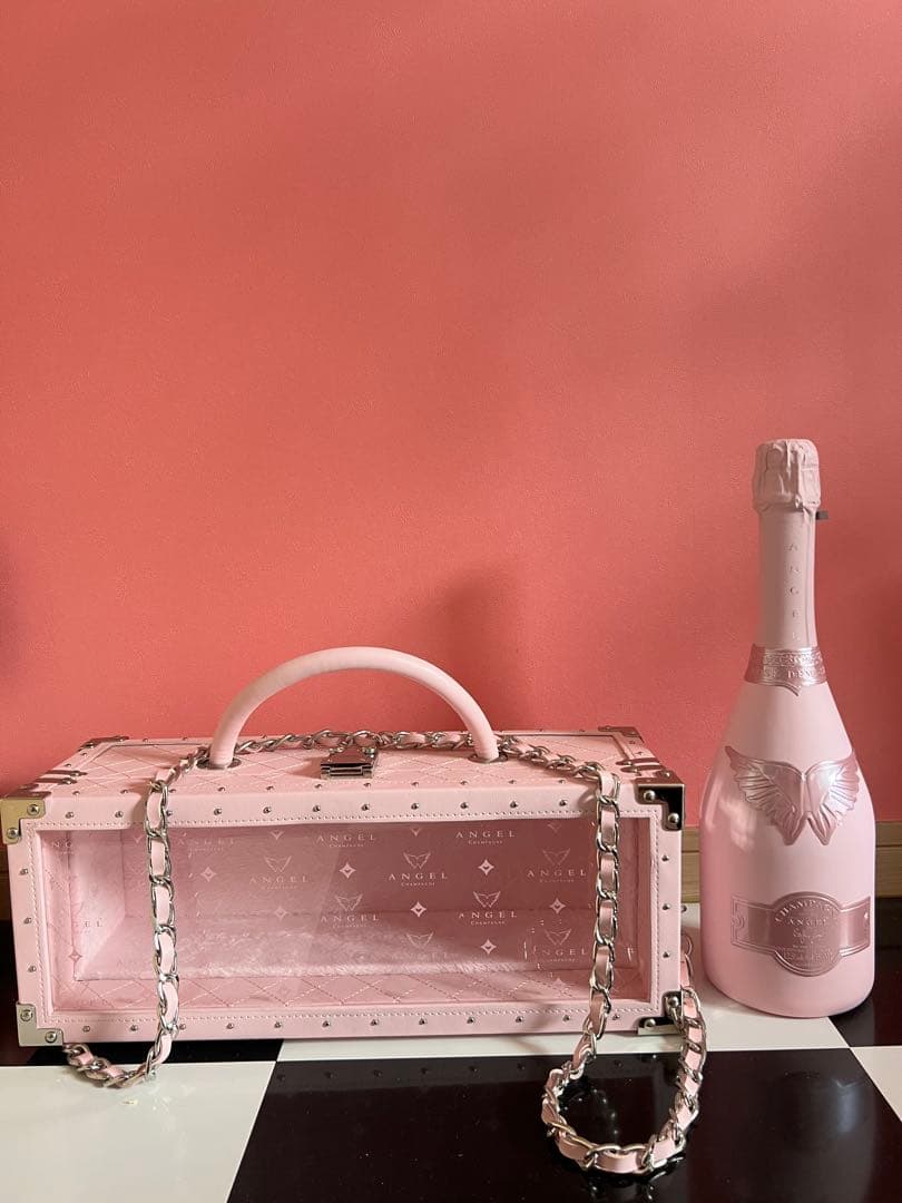 エンジェルシャンパン　ドゥミセックロゼ　レザー