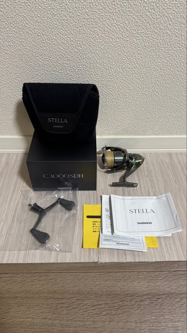 22 STELLA C3000SDH スピニングリール