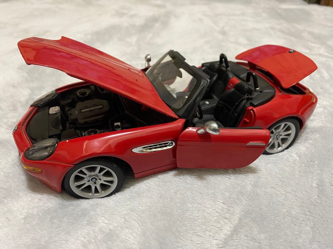 ミニカー Maisto  Z8 1/18