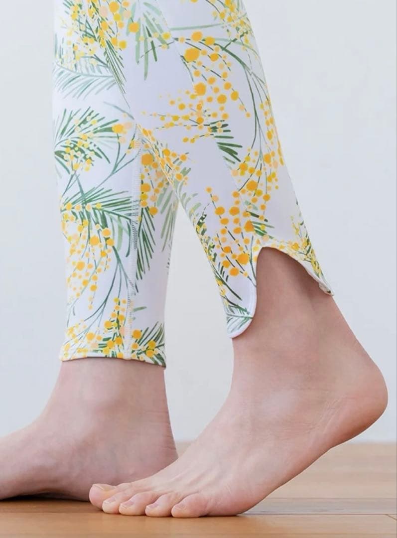 SUKALA ラバ フラワー ヨガウェア上下セット　【ミモザ】サイズＬ