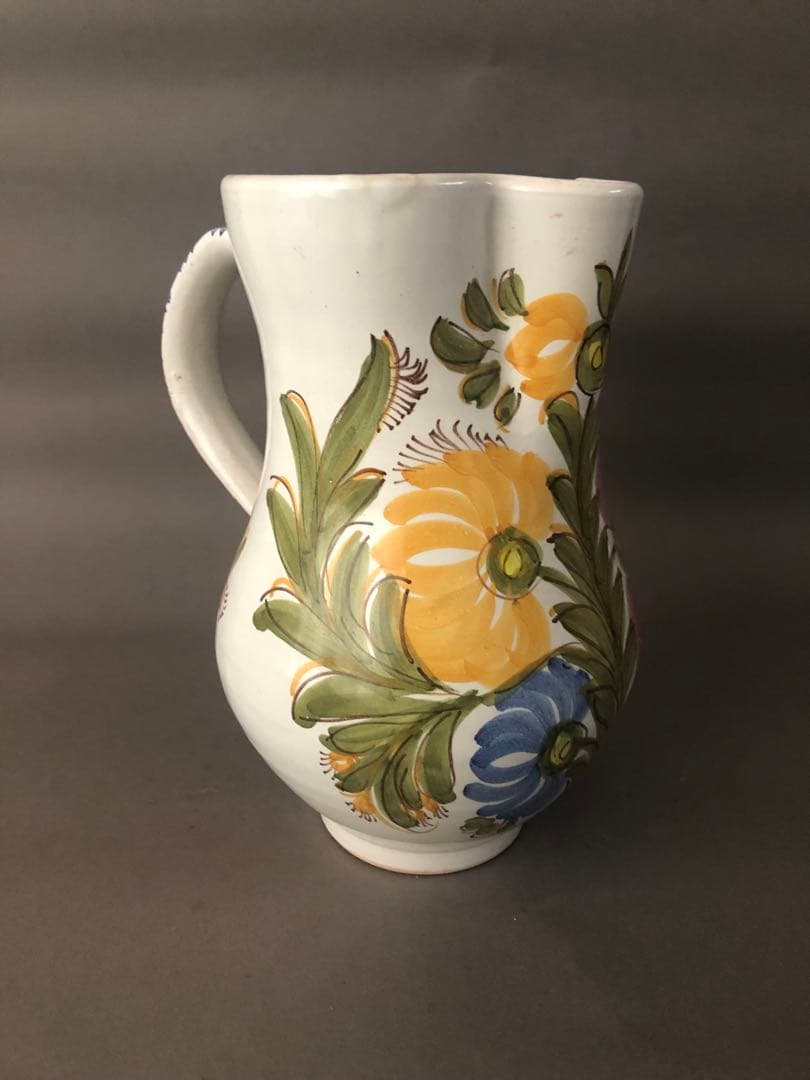 スペイン陶器　花柄のマニセス焼　水差し　ピッチャー