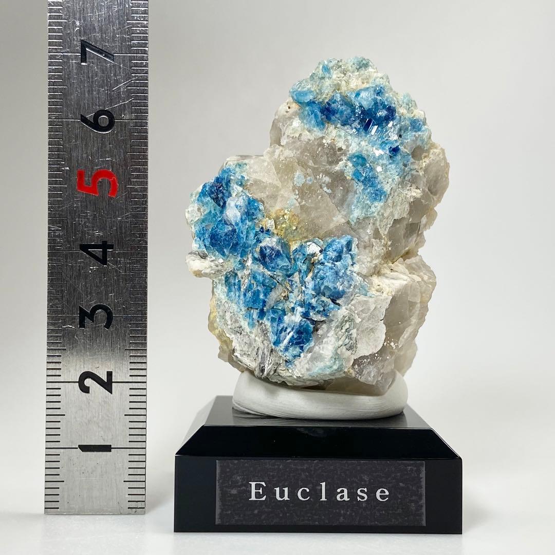 ユークレース　母岩付き　ジンバブエ産　鉱物標本　原石鉱石　天然石　ストーン