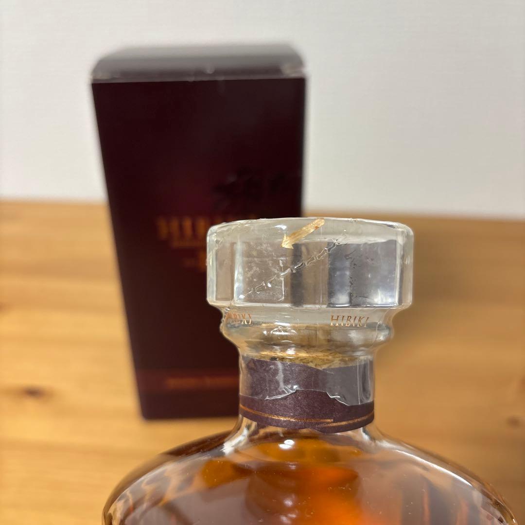 サントリーウイスキー　響17年　箱付　未開栓　終売品 ❺