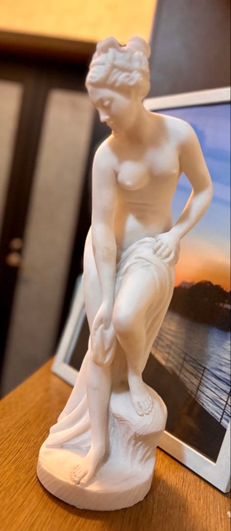 お値下げ！　格安　クラシック女性像 大理石製 約30cm