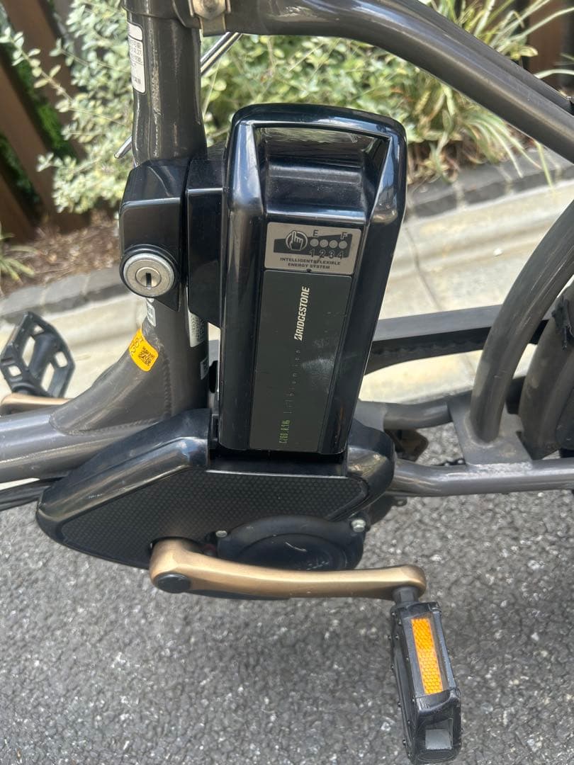 電動自転車 bikke2 ダークグレー 3人乗り対応