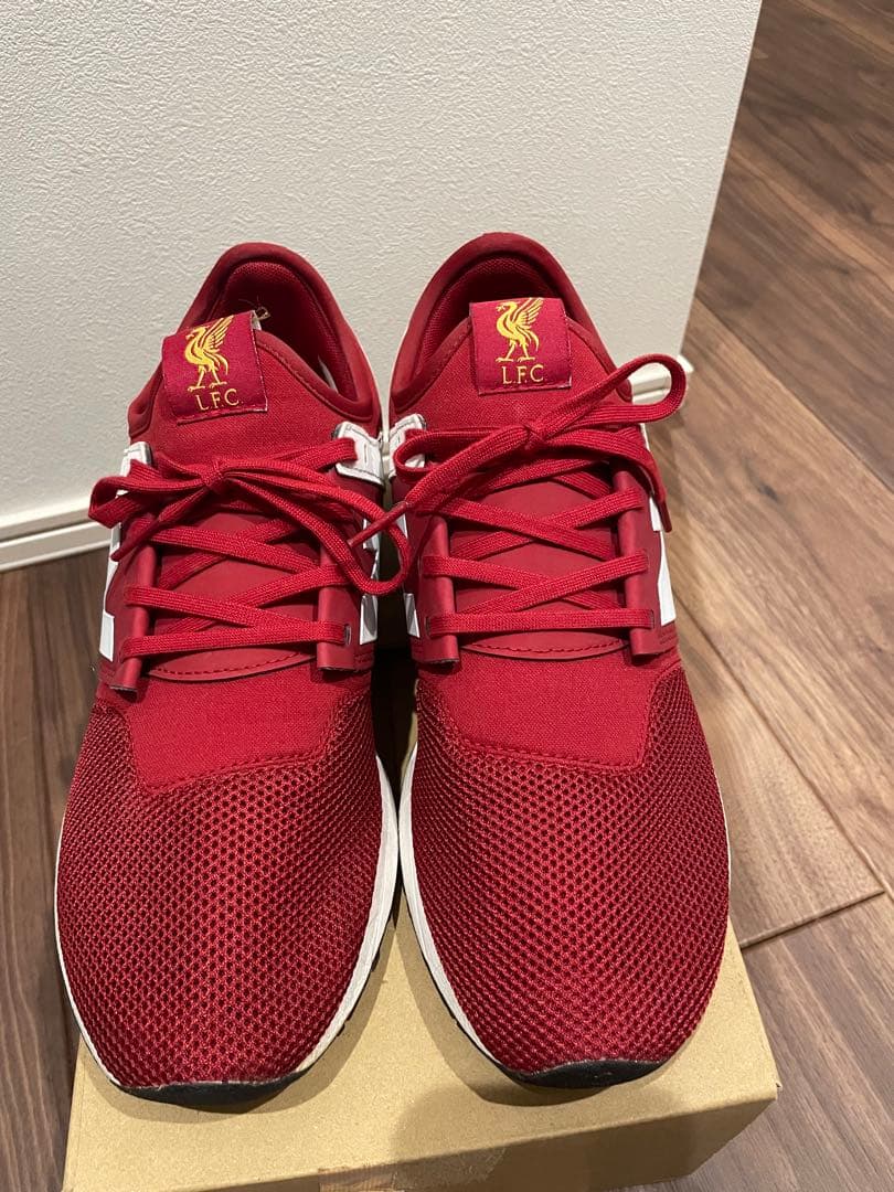 New Balance LFC 125 Years レッド