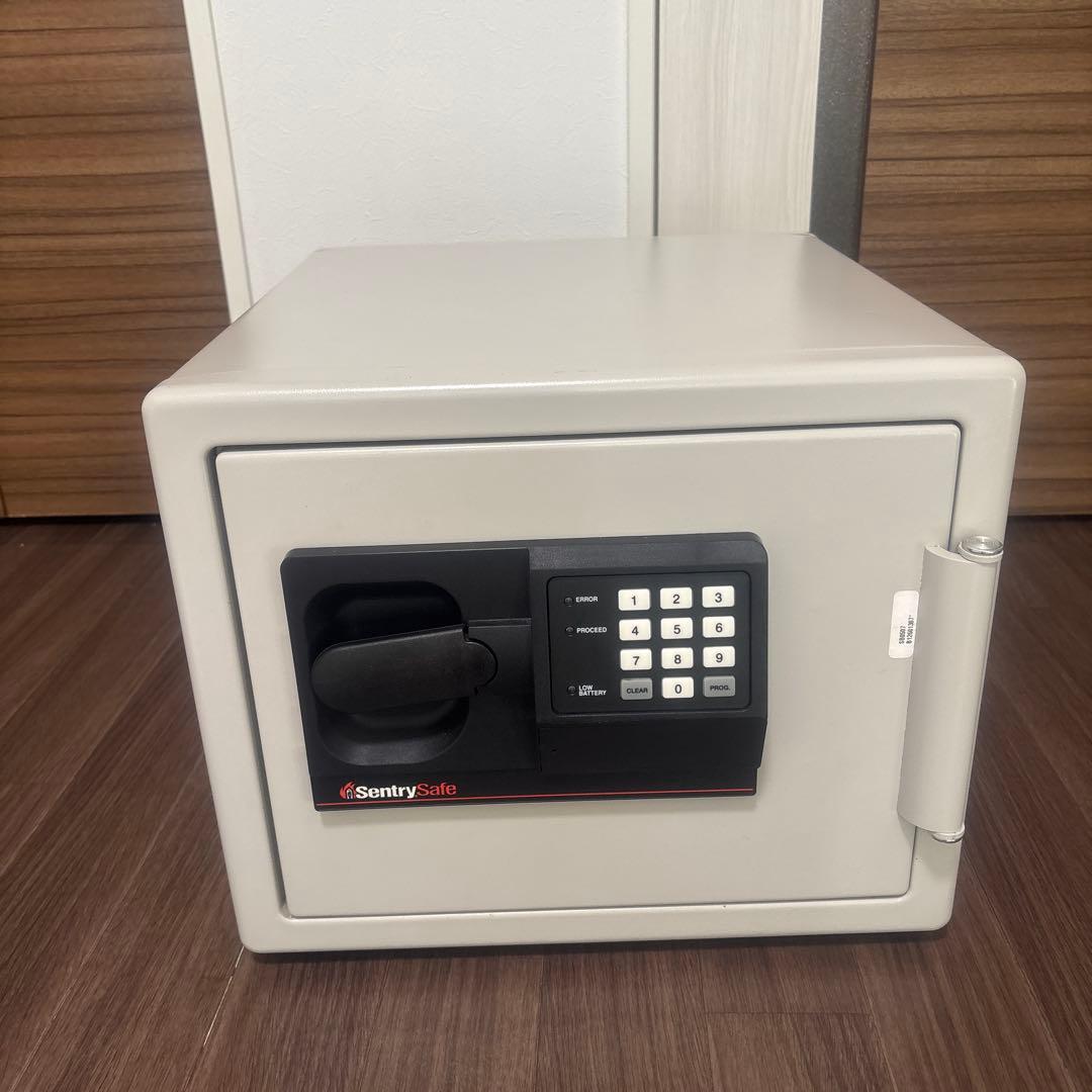 Sentry Safe 『ファイアーセーフ』　耐火金庫 SB0507テンキー式