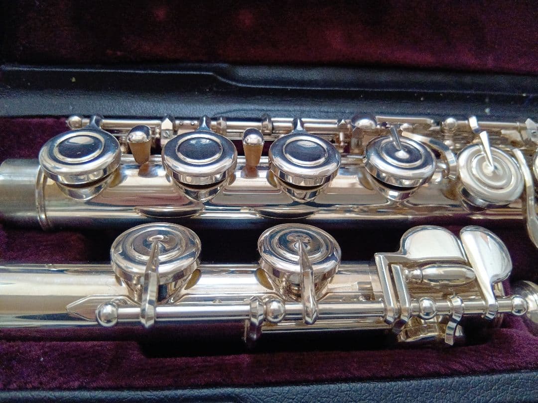 ♦美品♦現行モデル【頭部管銀製】ヤマハフルート YFL312