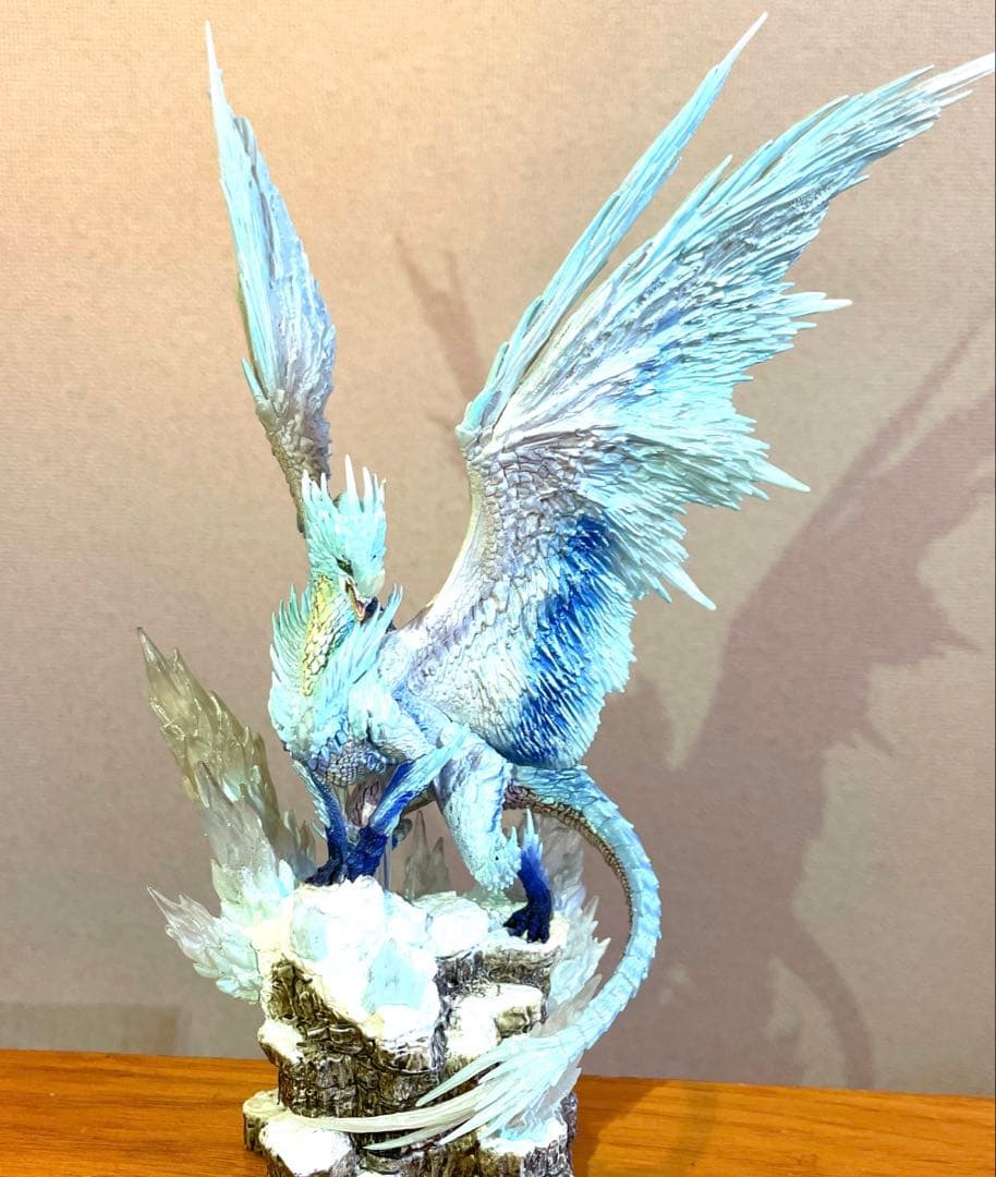 モンスターハンターワールド：アイスボーン　冰龍イヴェルカーナ　フィギュア