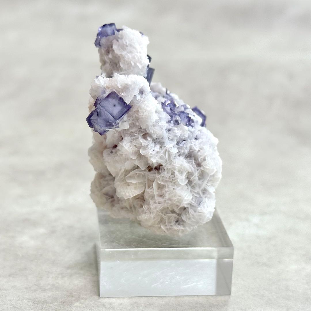 【D194】ポーセリンフローライト Aタイプ ヤオガンシャン 原石 鉱物 標本