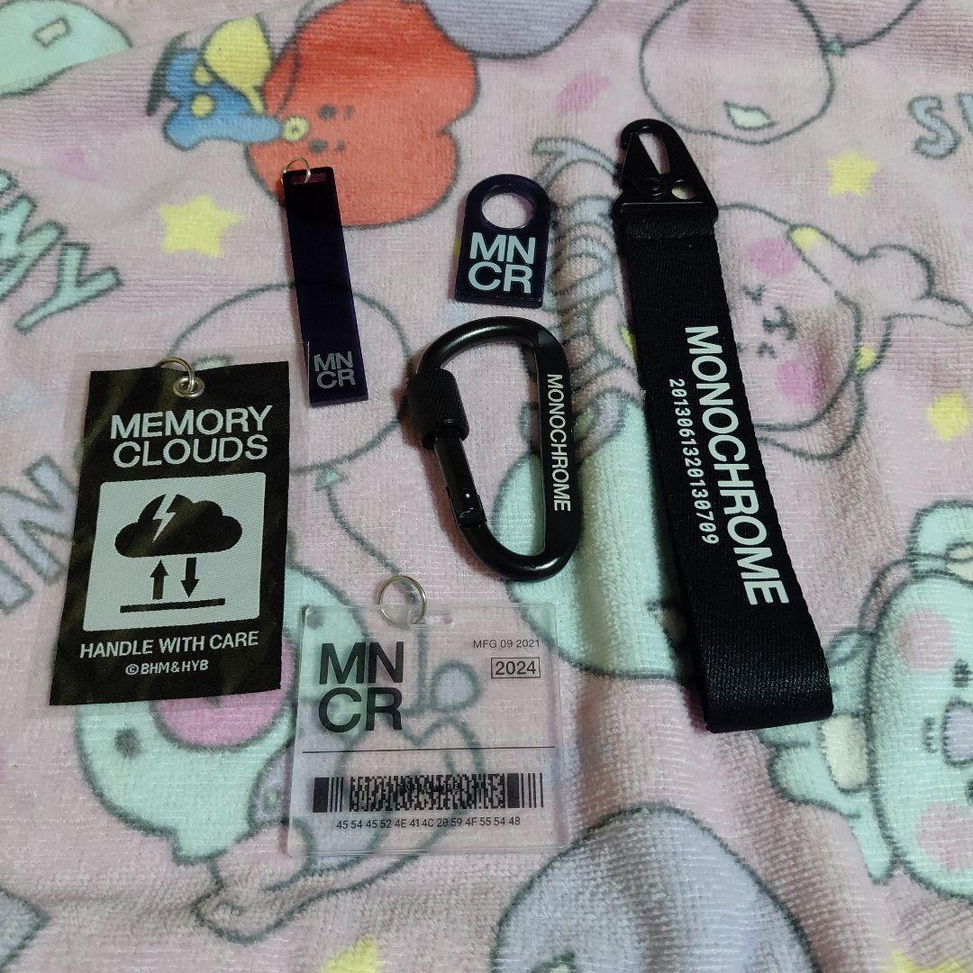 アイドル BTS monochrome