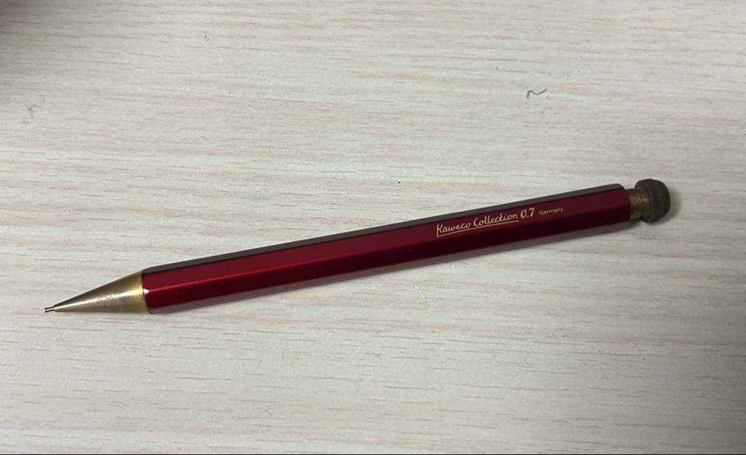 カヴェコスペシャル　レッドエディション　0.7mm