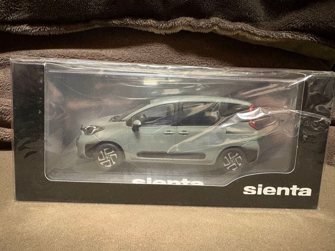 トヨタ シエンタ 非売品ミニカー