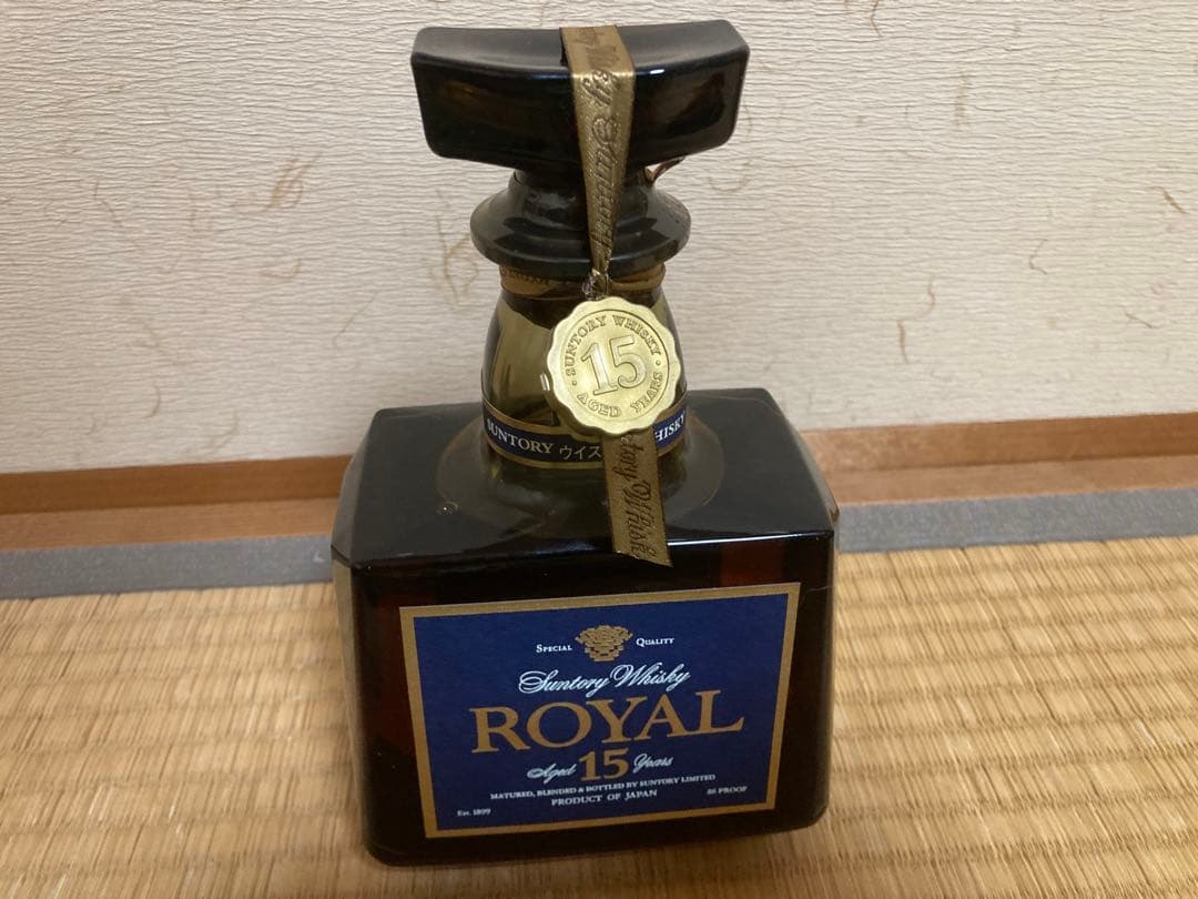 サントリー ローヤル プレミアム 15年 700ml