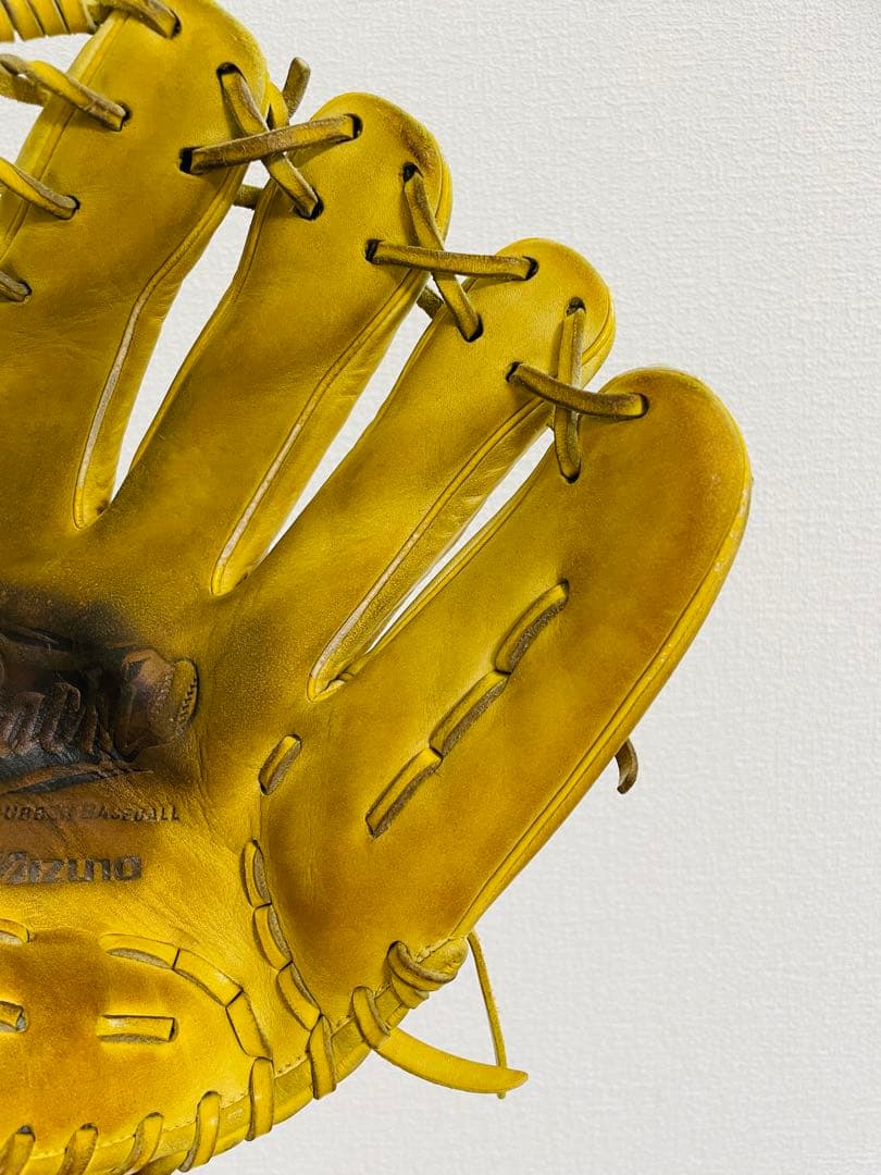 ミズノ　Mizuno Gaucho 軟式グローブ 右投げ用 イエロー　外野手向き