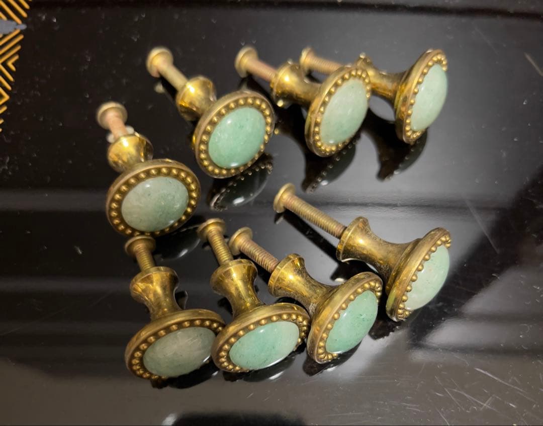 ヨロパーアンティーク真鍮製装飾取っ手 8個セット 天然石 翡翠風
