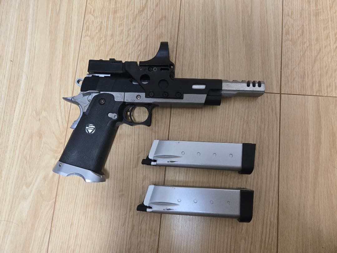 ウエスタンアームズ　SV インフィニティスピードコンプⅢ　スペアマガジン付き