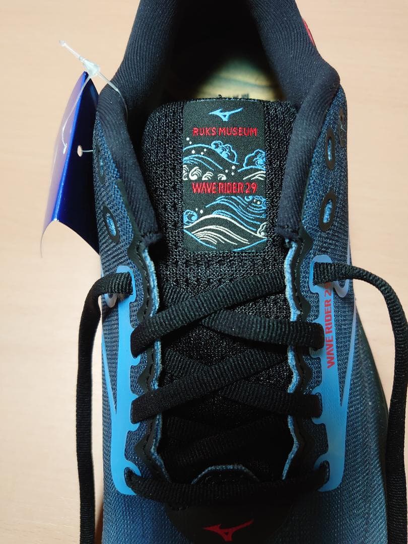 【新品タグ付き】ミズノ ウェーブライダー29 アムステルダム 27.5cm