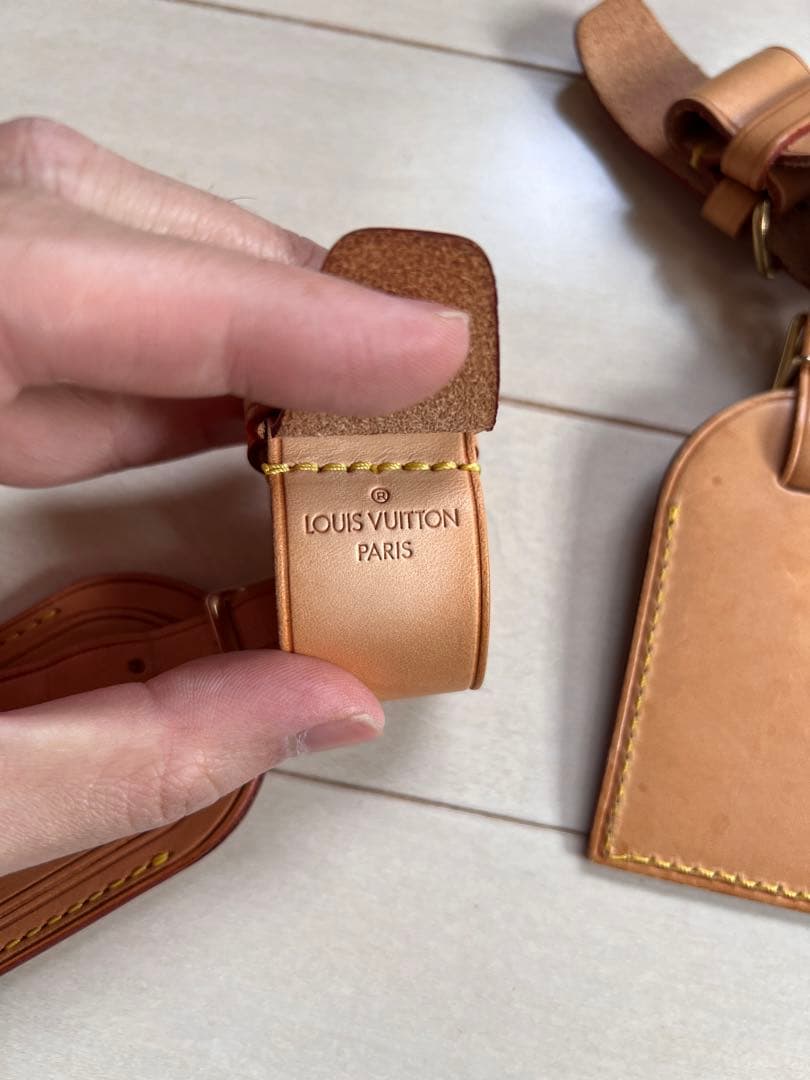 LOUIS VUITTON ヌメ革ネームタグ&ポワニエ　4点セット