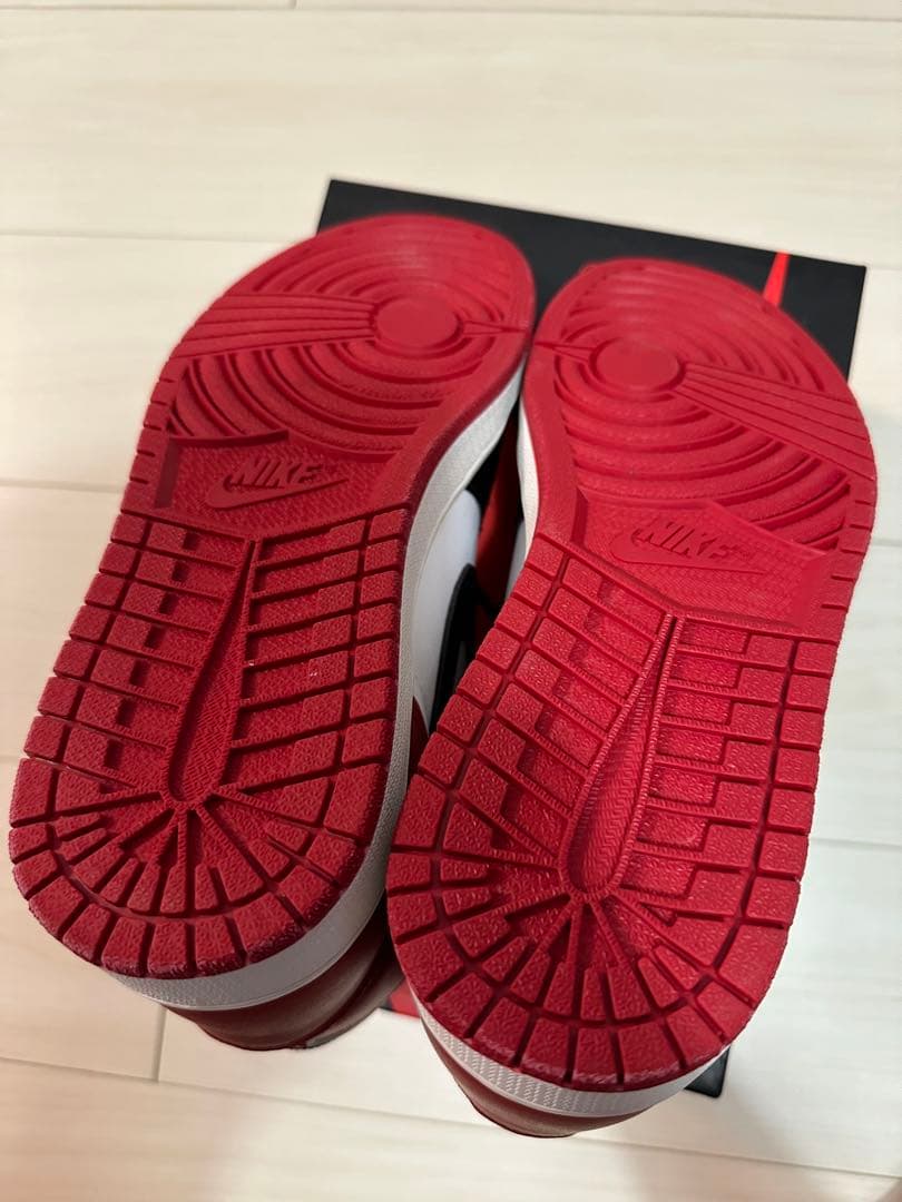 【稀少】Nike Air Jordan1RetroHigh Black Toe
