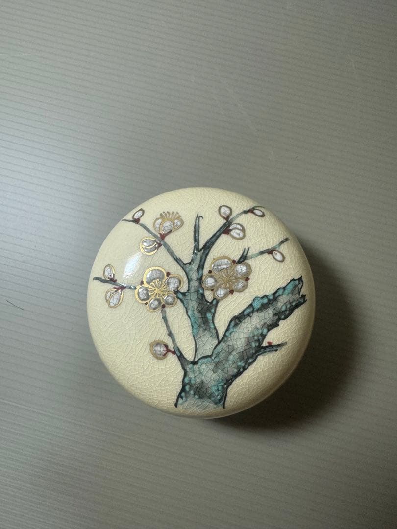 2067 薩摩焼　紋入香炉　梅模様香合　未使用